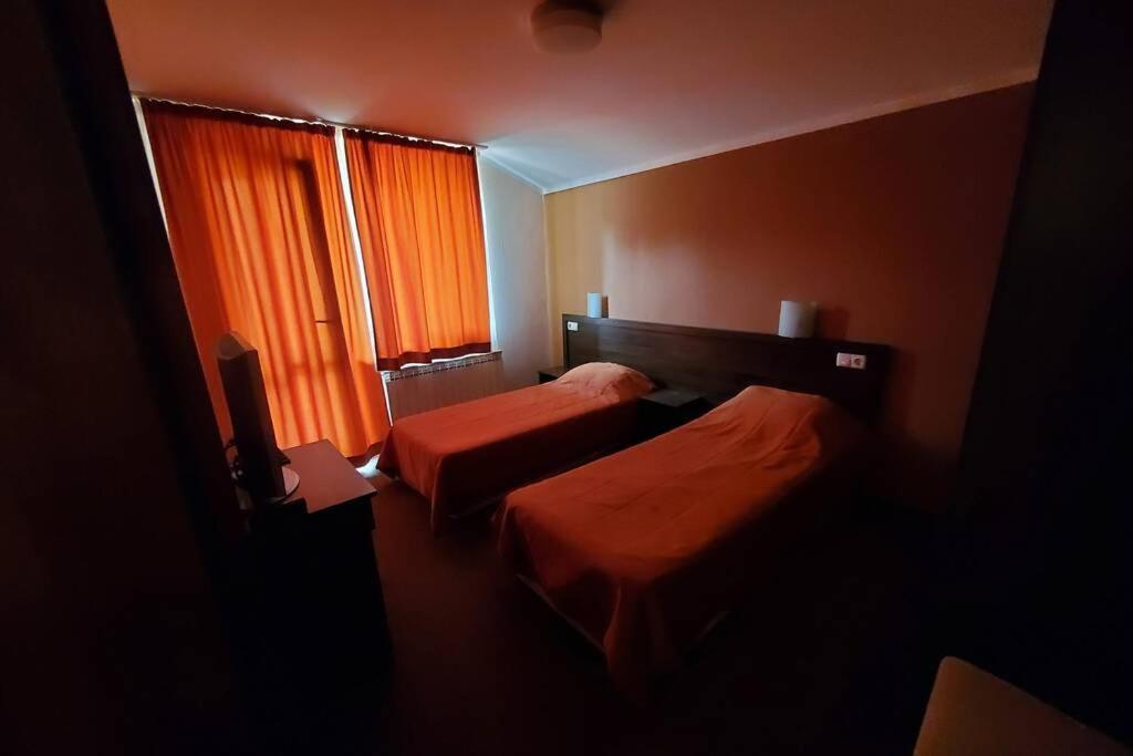 Двете Къщи В Планината Villa Beli Osum Luaran gambar