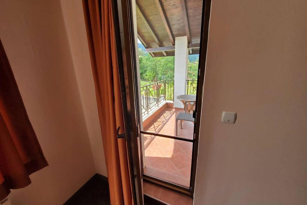 Двете Къщи В Планината Villa Beli Osum Luaran gambar