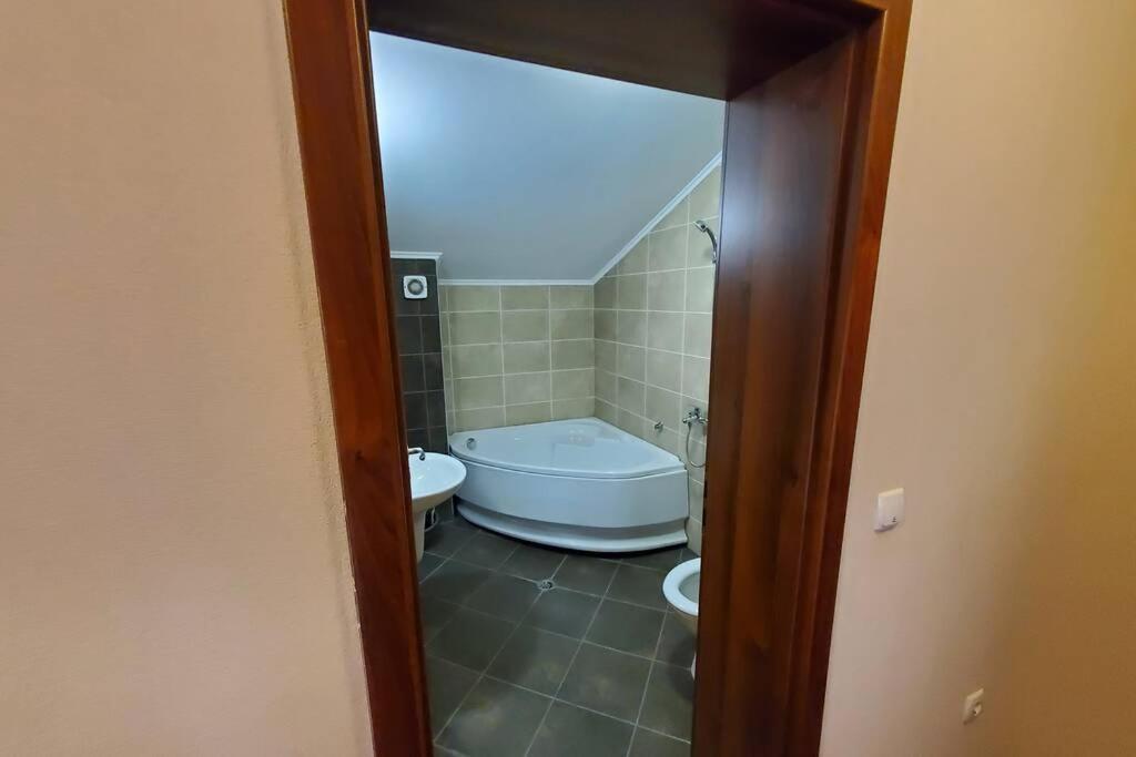 Двете Къщи В Планината Villa Beli Osum Luaran gambar